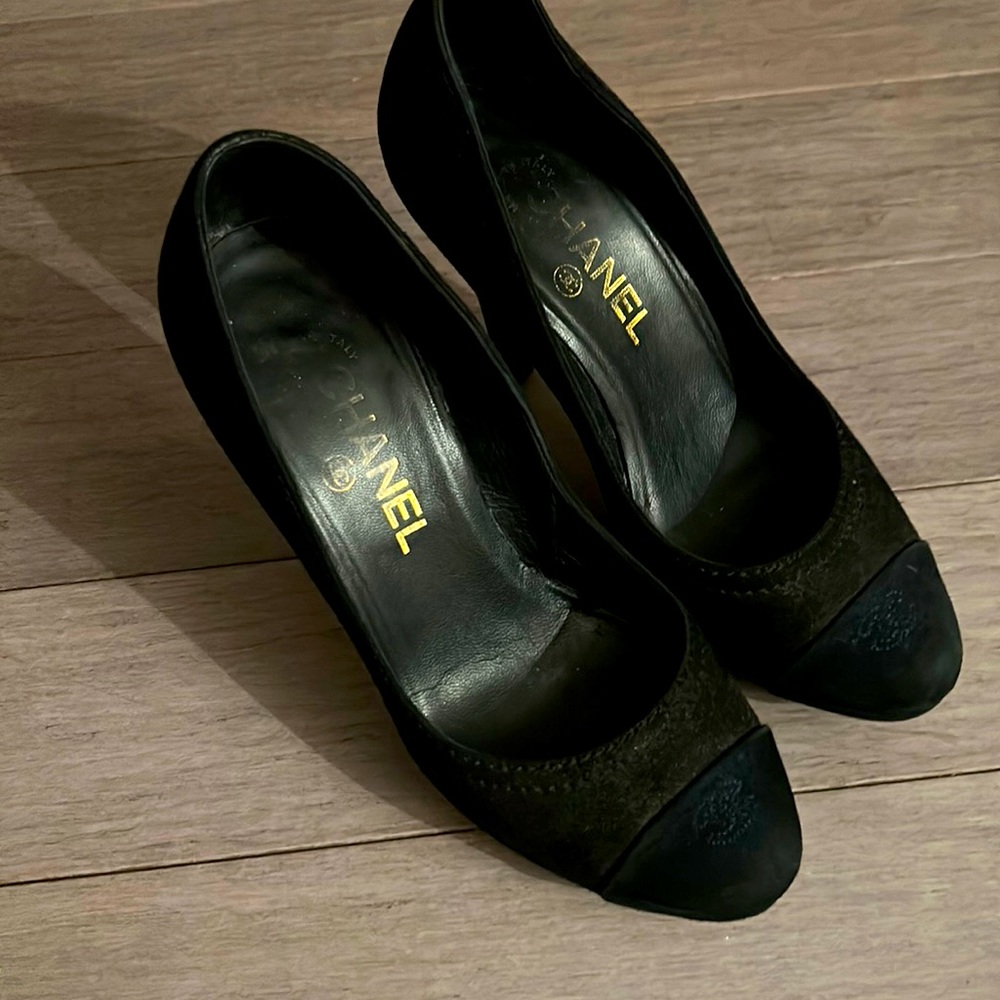 Chanel pump.